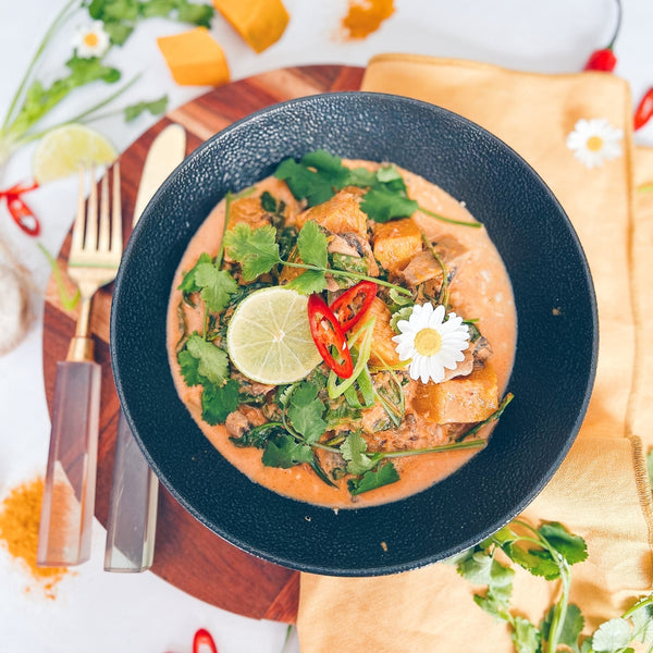 Thai Pumpkin & Spinach Curry With Cauliflower Rice